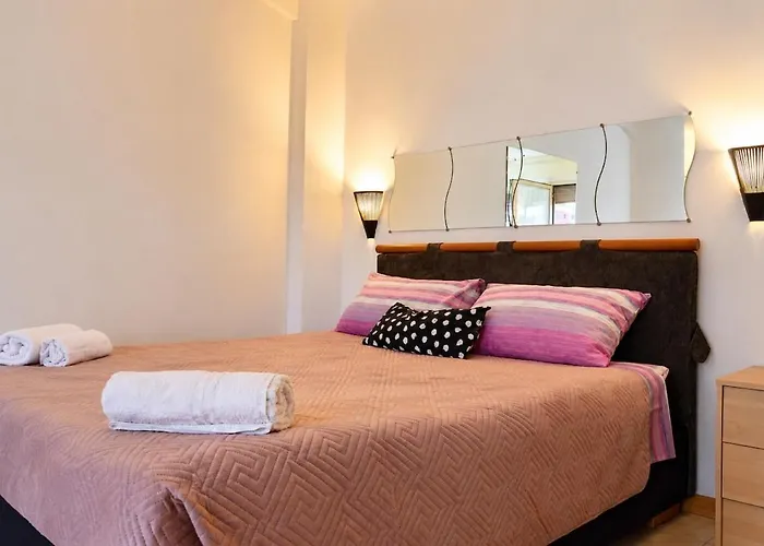 Bright Flat Near Termini & Colosseum - Parking Included Appartamento Roma
