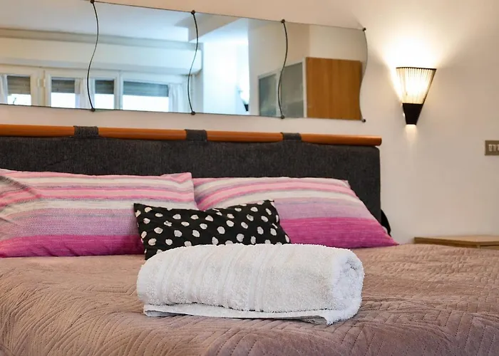 Bright Flat Near Termini & Colosseum - Parking Included Appartamento Roma